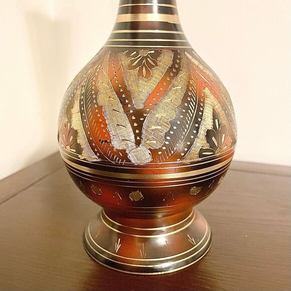 Indian Brass Vase Etched Flowers Engraved Accents Vintage - Picture 4 of 7